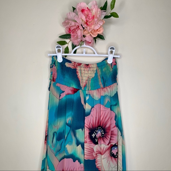 Floral Maxi Dress - Picture 6 of 8